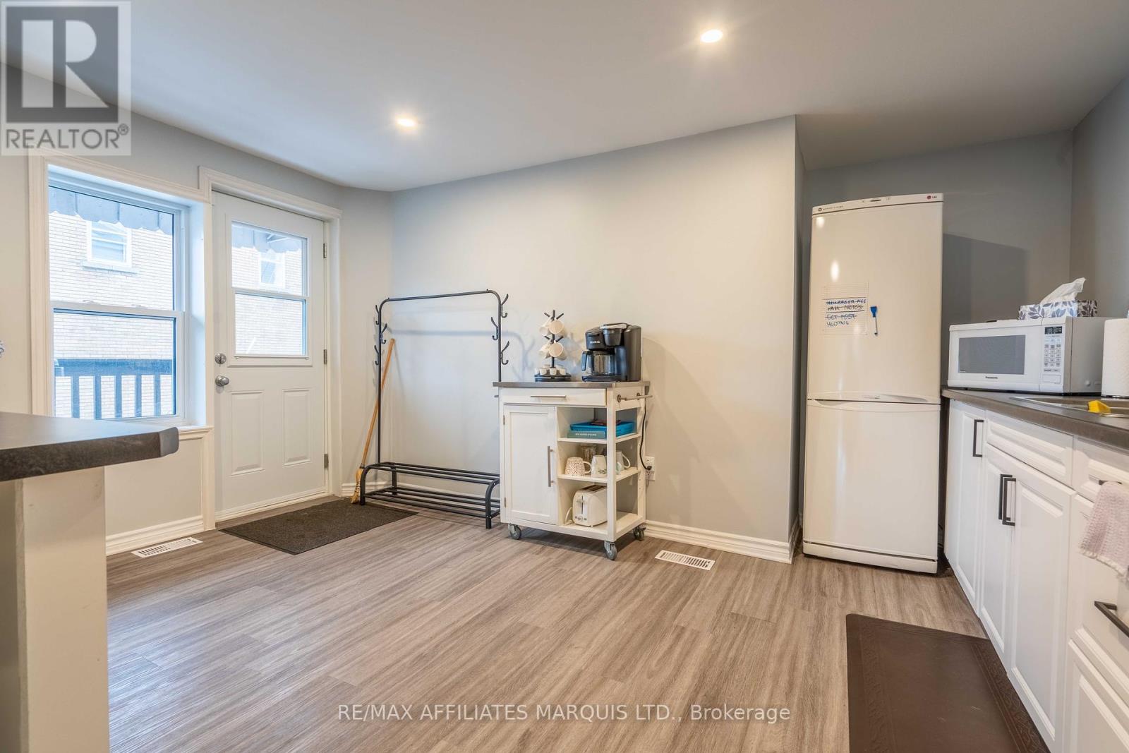 115 Louisa Street Property Photo 11