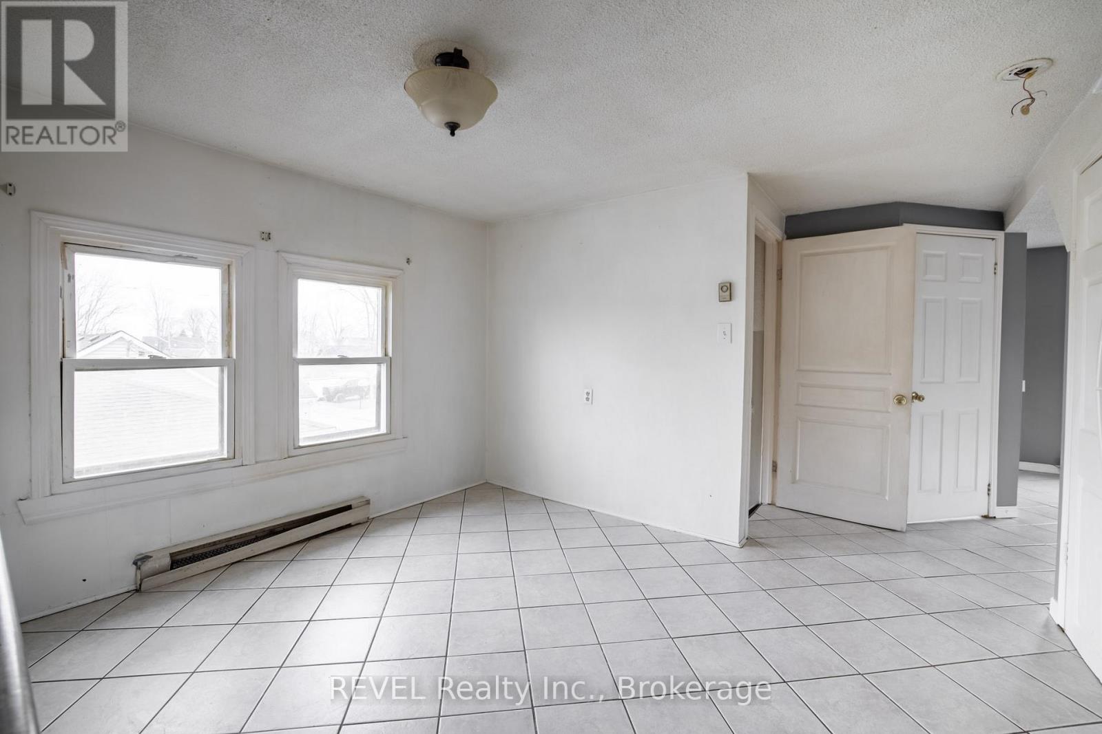 66 Lillian Place Property Photo 8