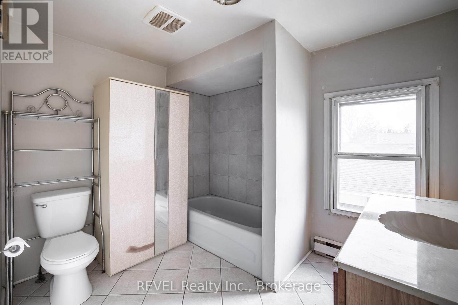 66 Lillian Place Property Photo 11