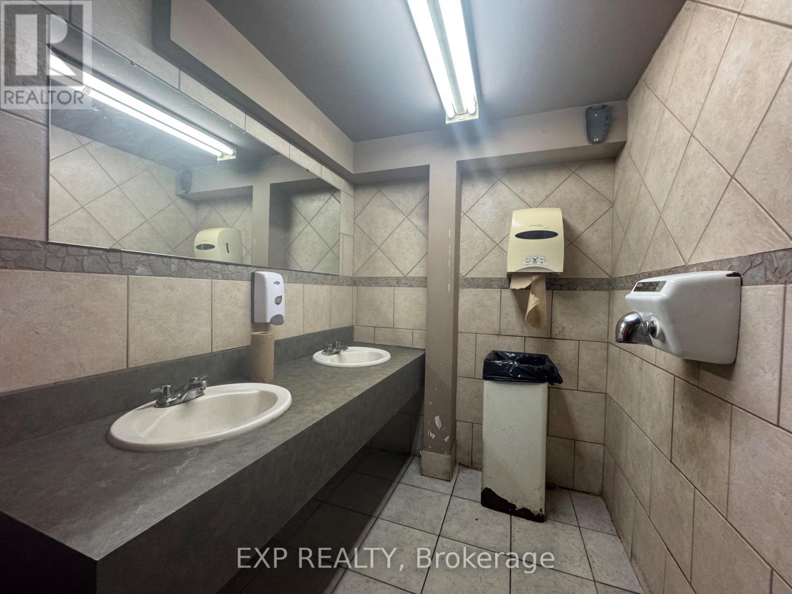 1188 Newmarket Street Property Photo 33