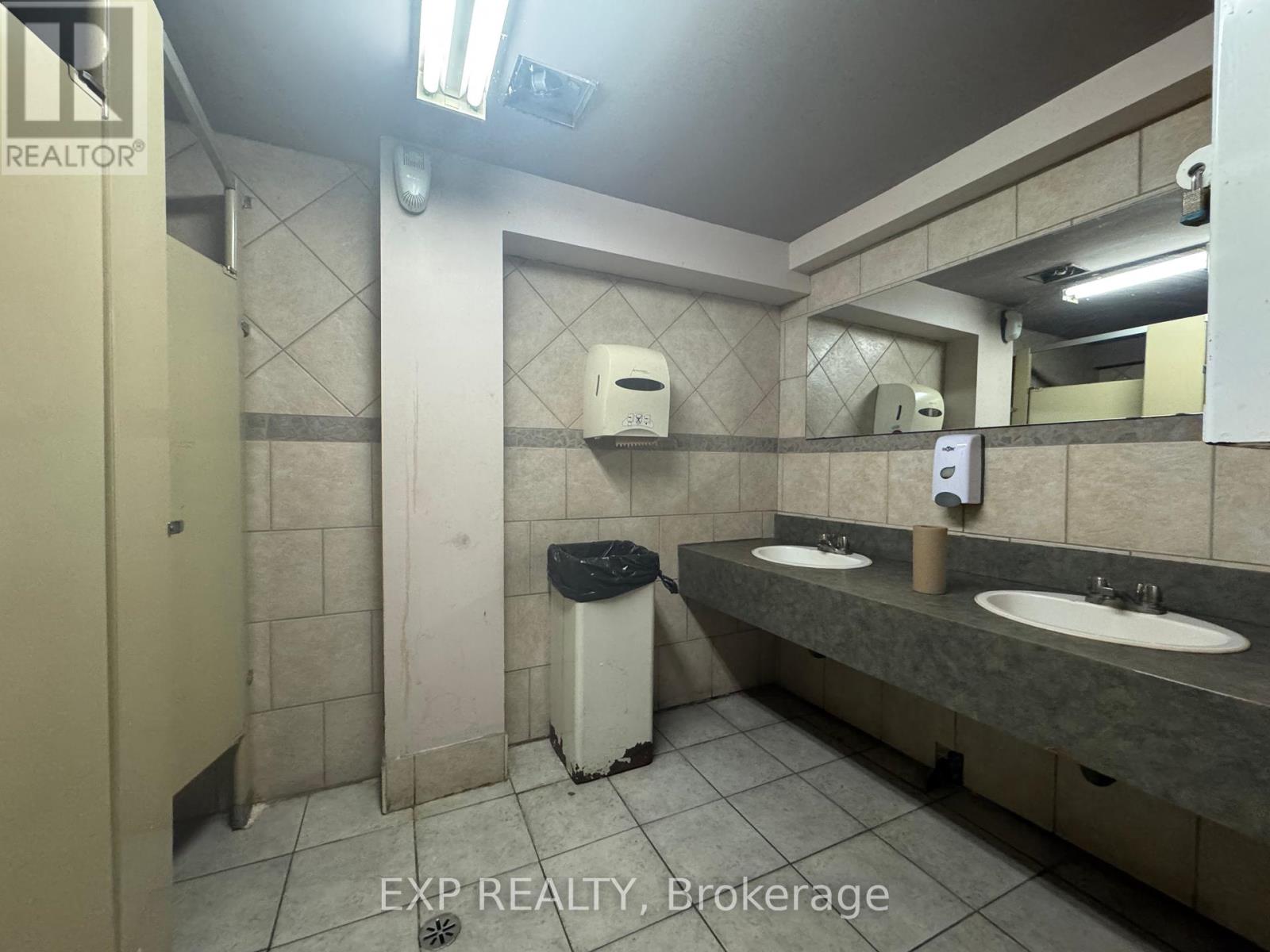 1188 Newmarket Street Property Photo 34