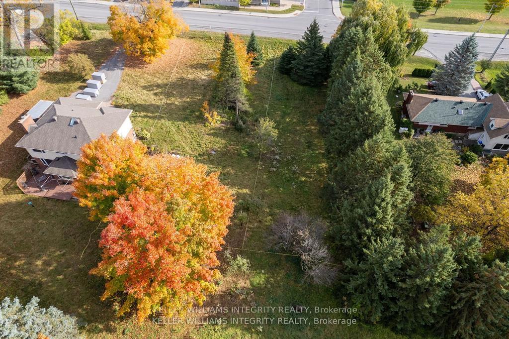 2 - 3440 Woodroffe Avenue Property Photo 12