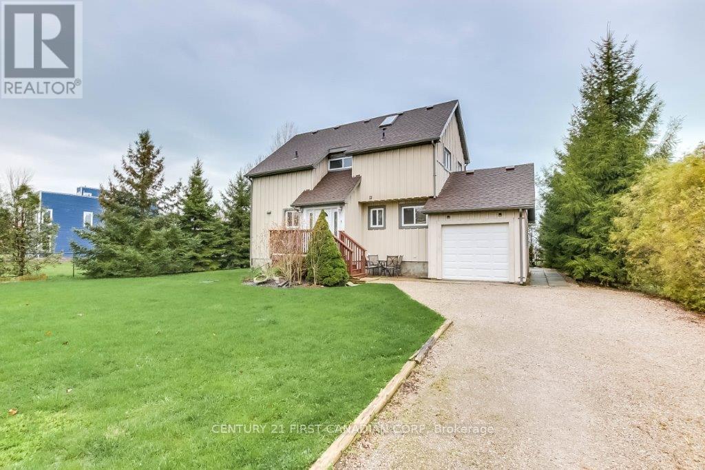 71889 Sunridge Crescent Property Photo 1