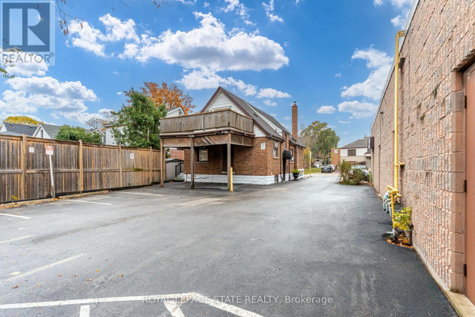 15 Empress Avenue Property Photo 38