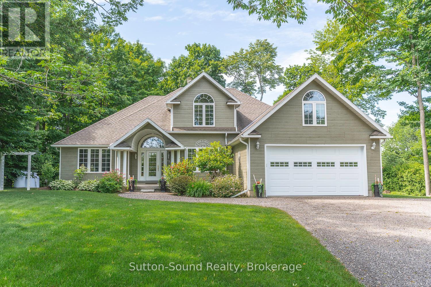 124 GOLDEN POND DRIVE Property Photo 1