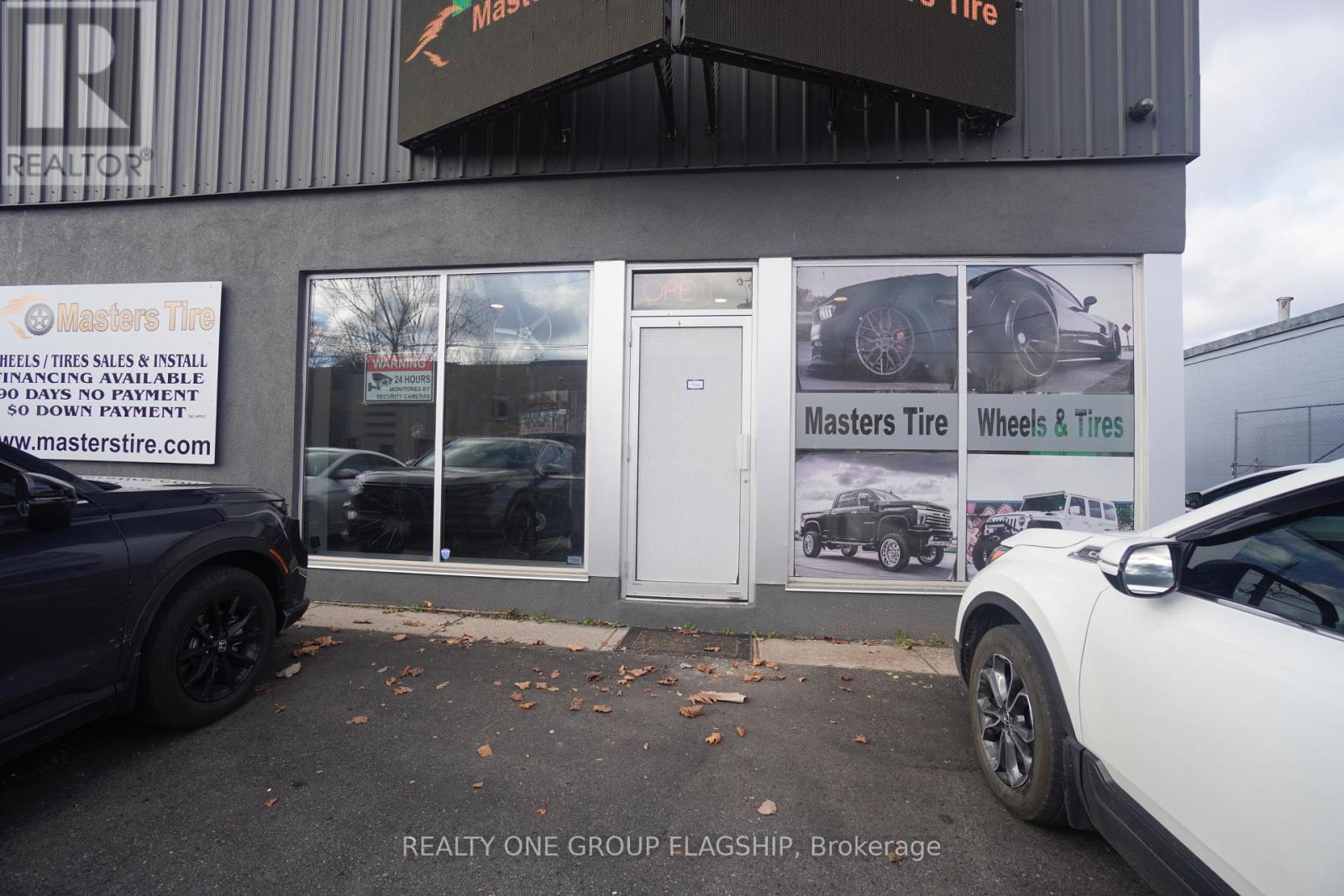 205 Wharncliffe Road S Property Photo 4