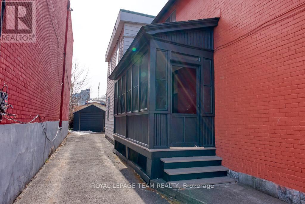158 St Andrew Street Property Photo 3