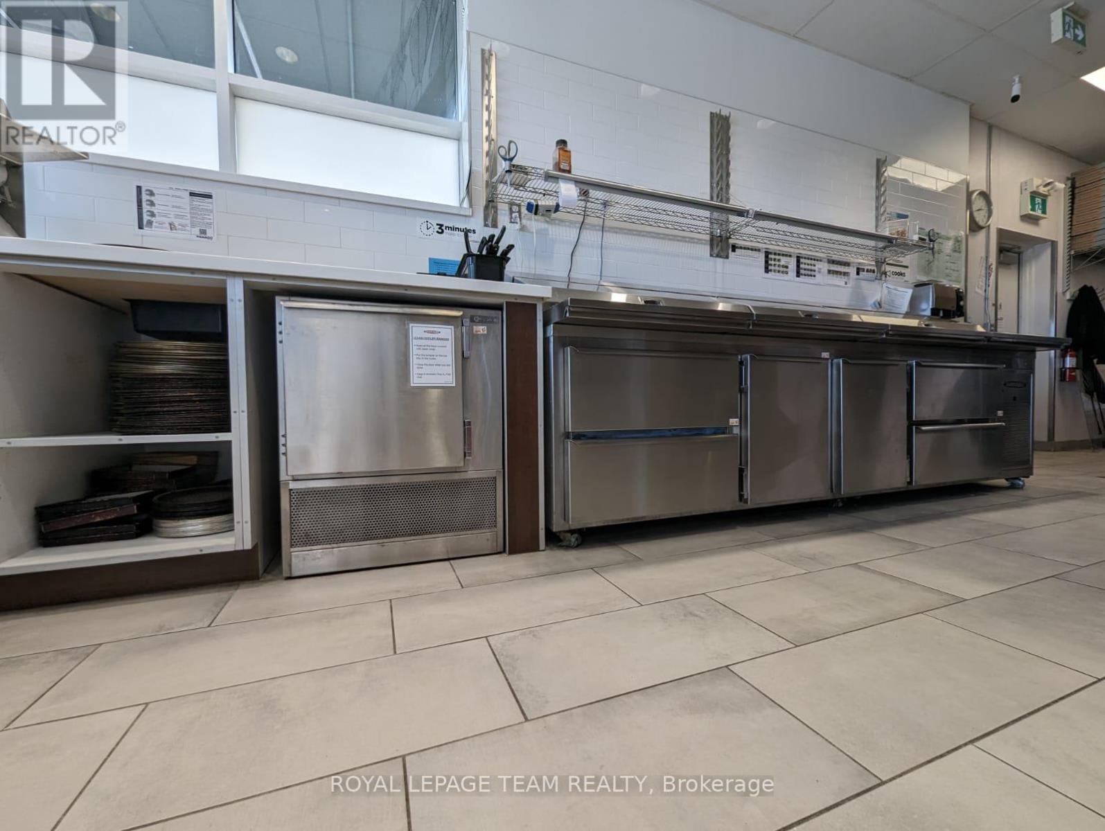 1 - 4285 Strandherd Drive Property Photo 4