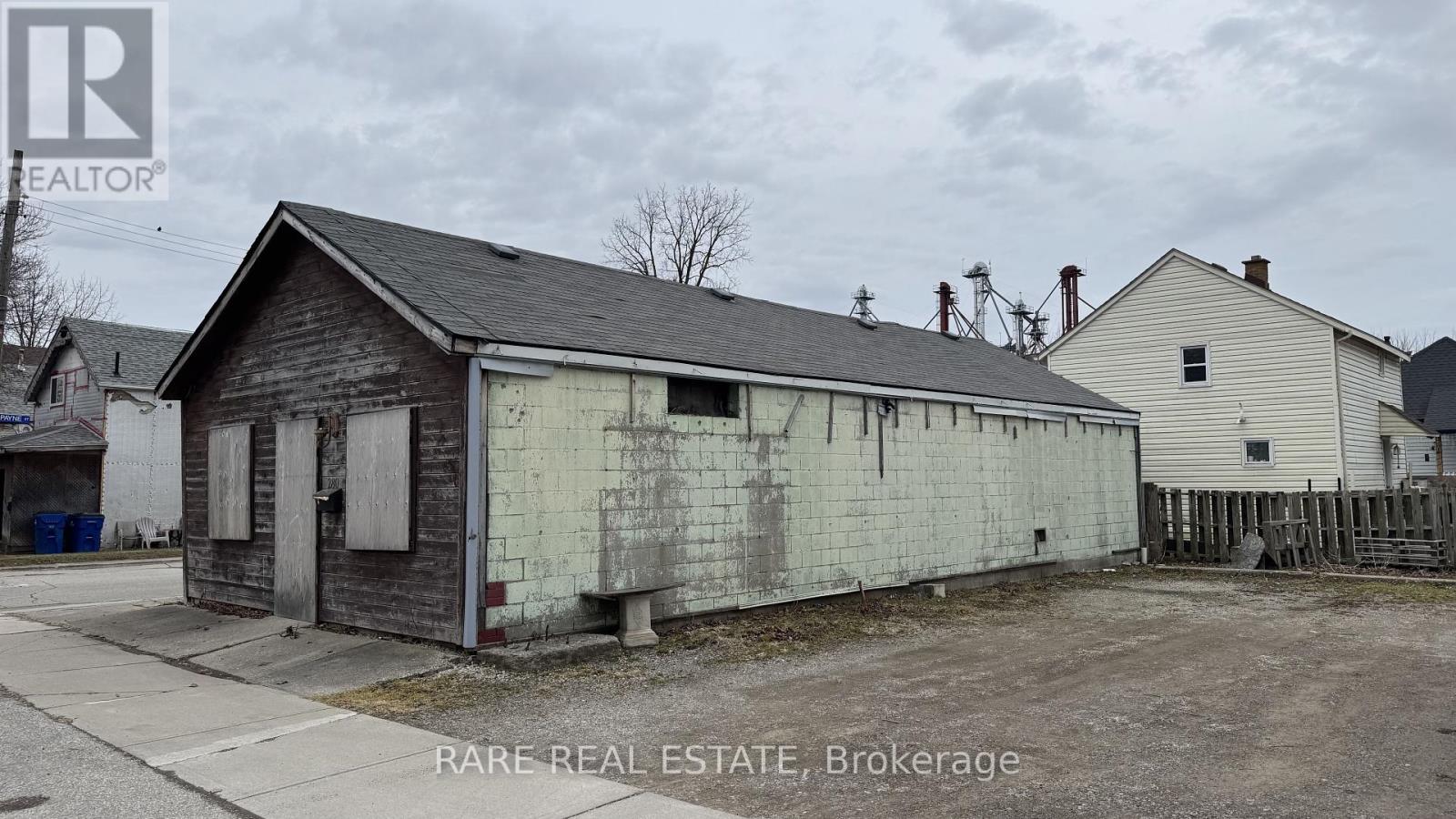 280 PARK STREET Property Photo 1