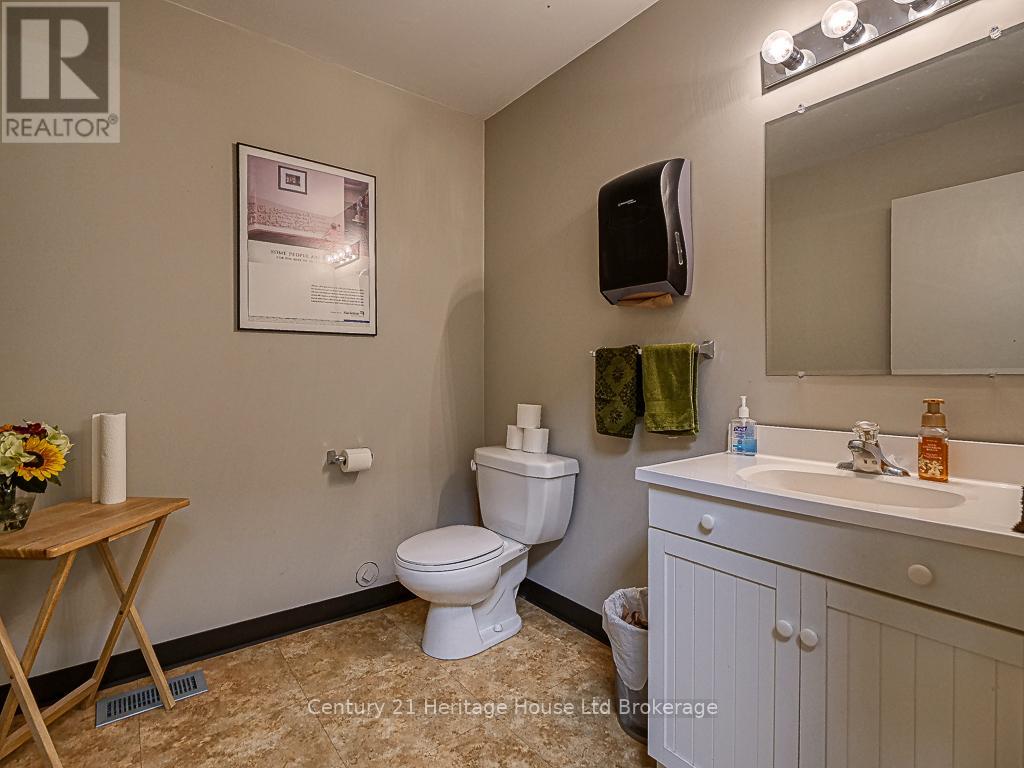 11 Riddell St Property Photo 19