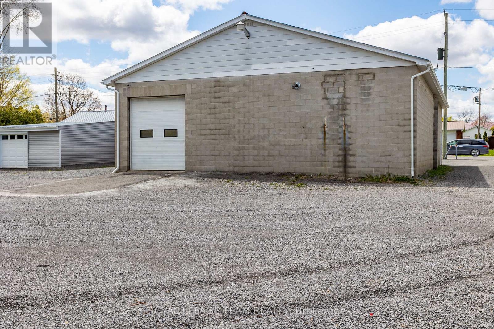 521 Prescott Street Property Photo 28