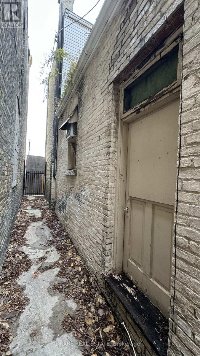 778-780 Dundas Street S Property Photo 5