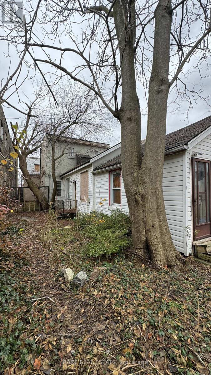 778-780 Dundas Street S Property Photo 10