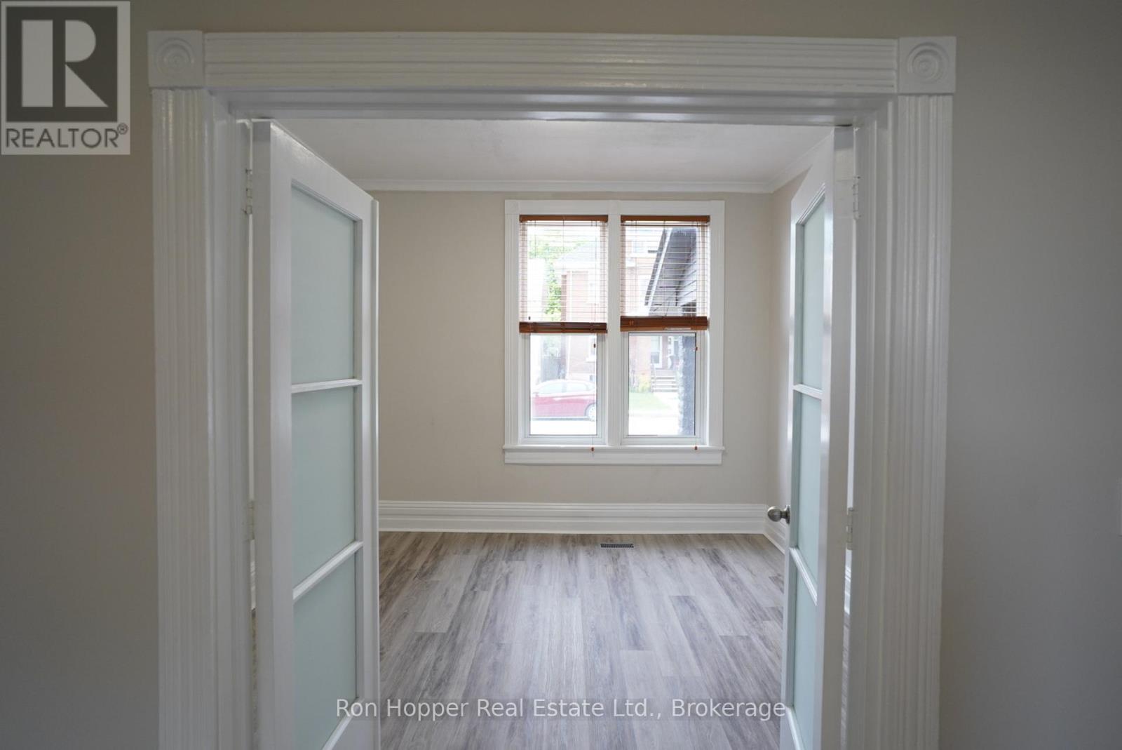 353 11th Street E Property Photo 4