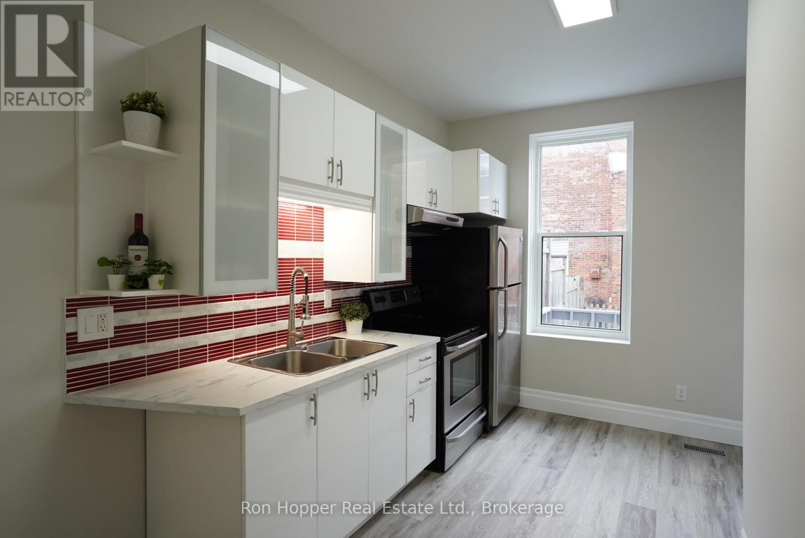 353 11th Street E Property Photo 8