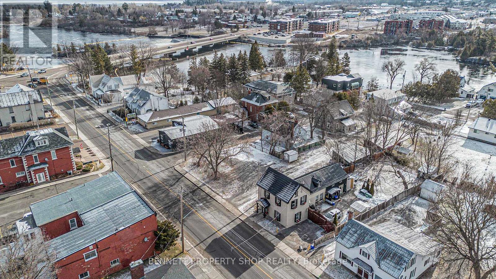 119 & 125 Daniel Street N Property Photo 1