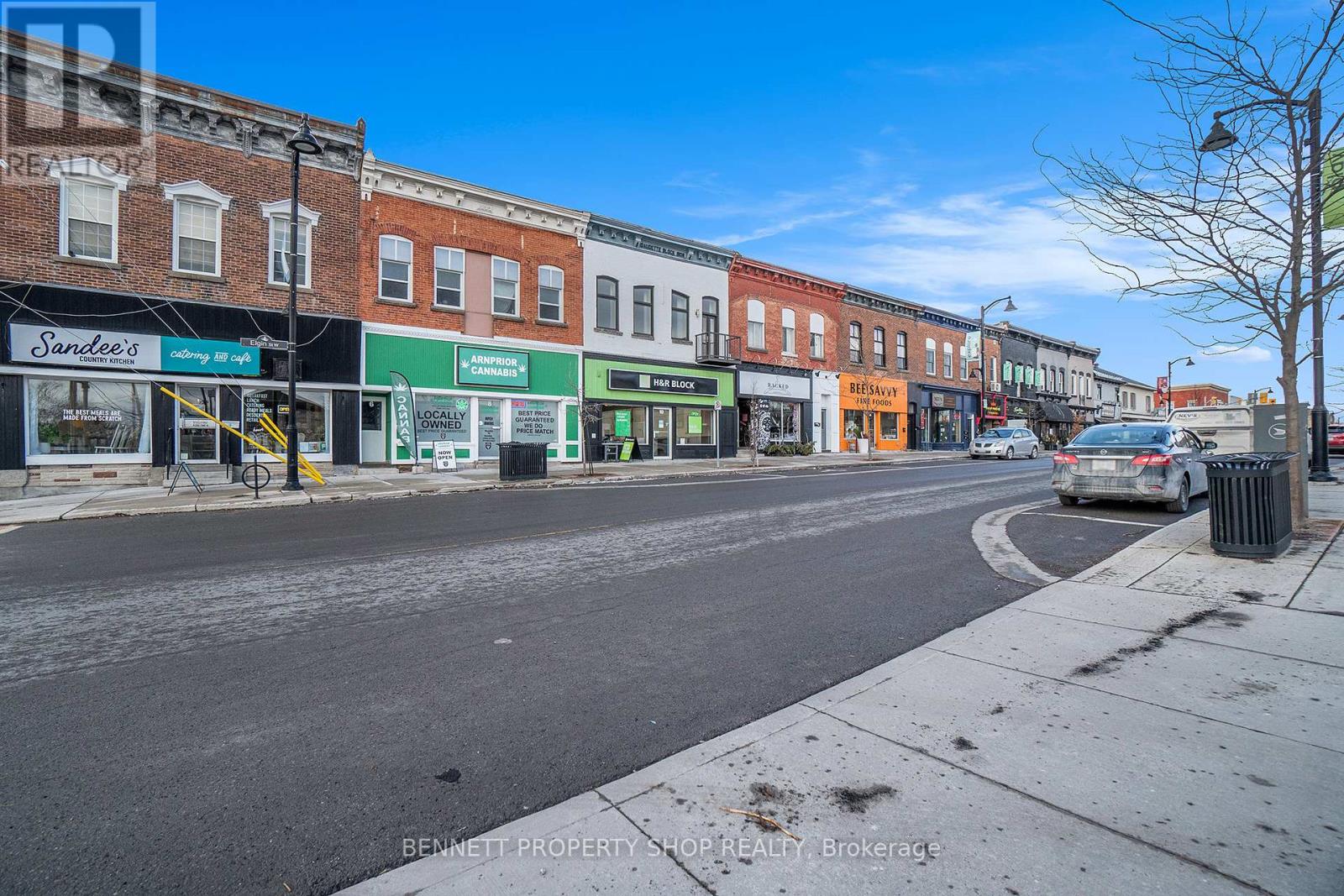 119 & 125 Daniel Street N Property Photo 12
