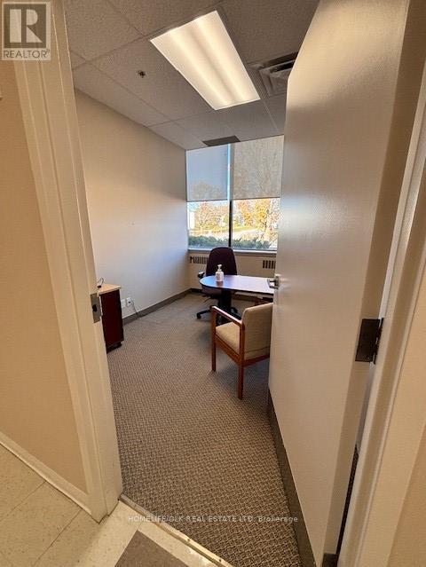 100 Strowger Boulevard Property Photo 7