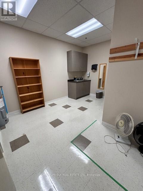 100 Strowger Boulevard Property Photo 19
