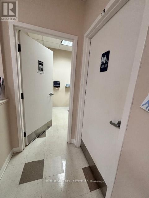 100 Strowger Boulevard Property Photo 21
