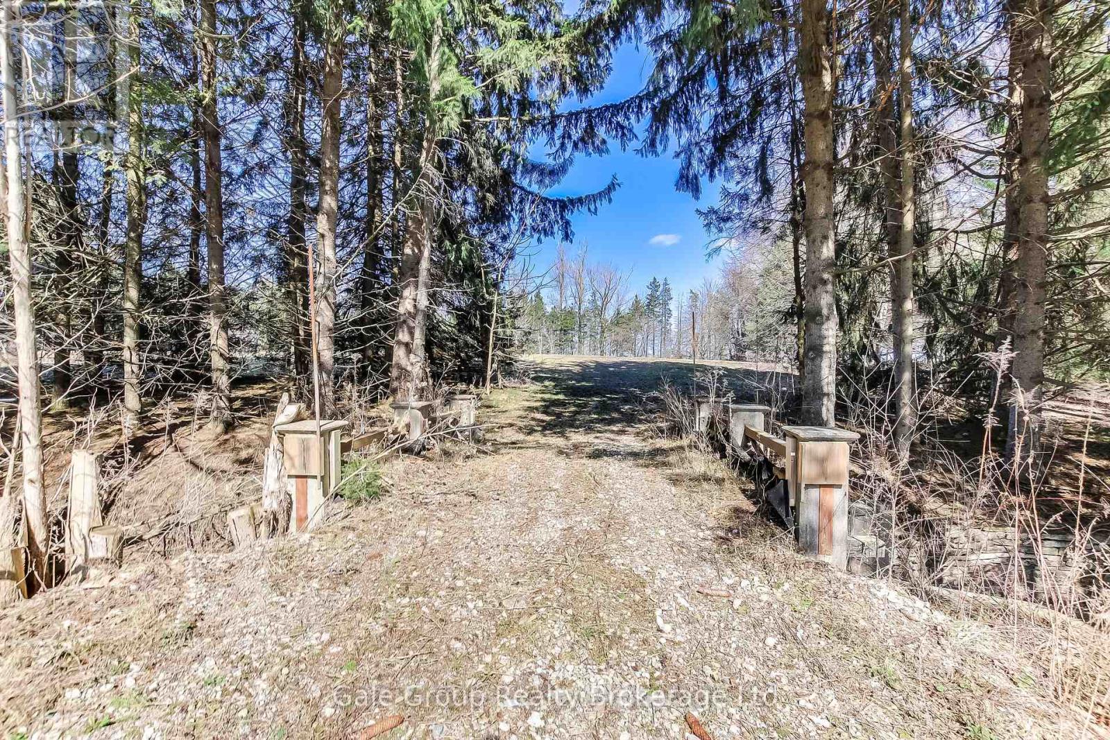 515398 11th Line Property Photo 44