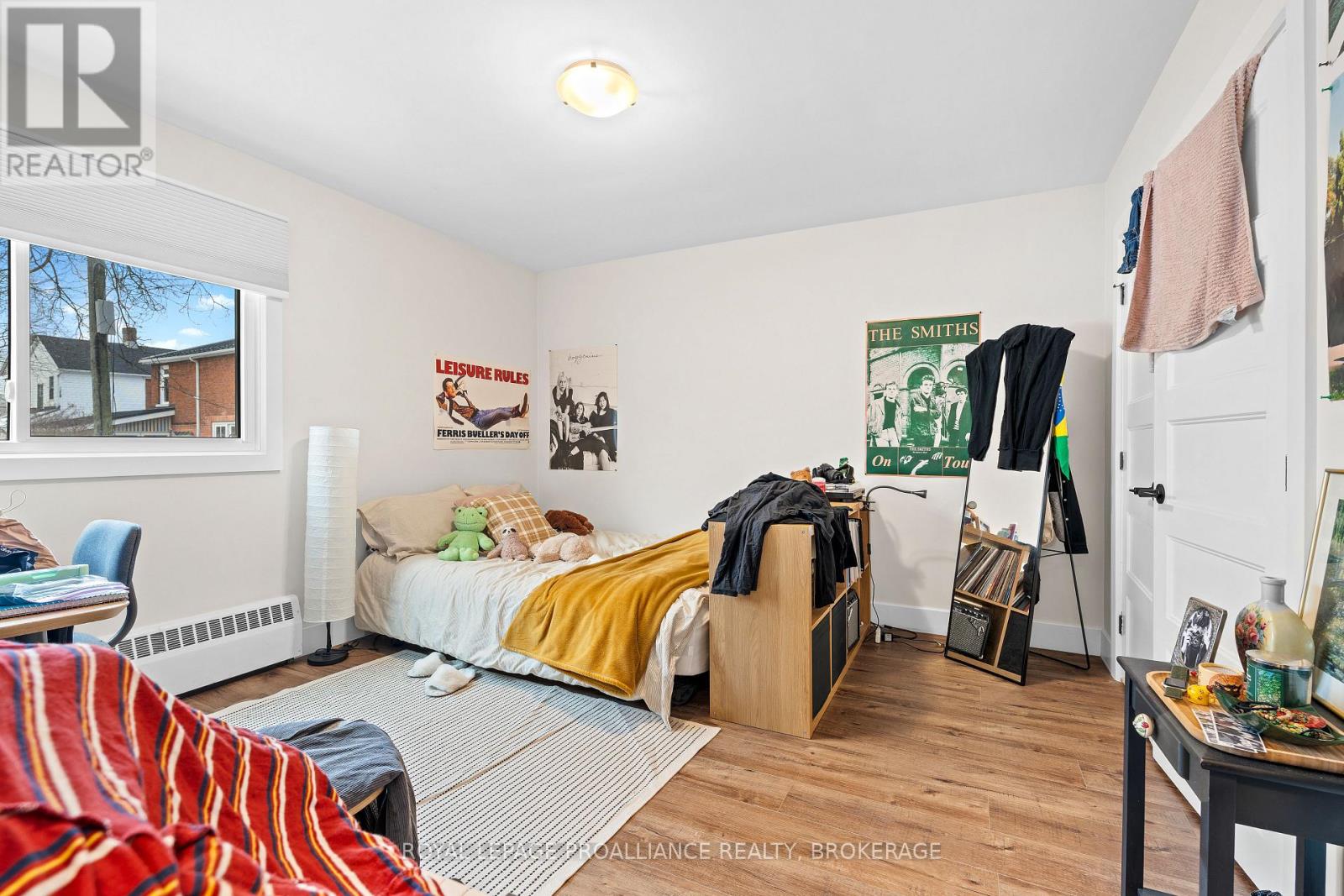 174 King Street E Property Photo 12