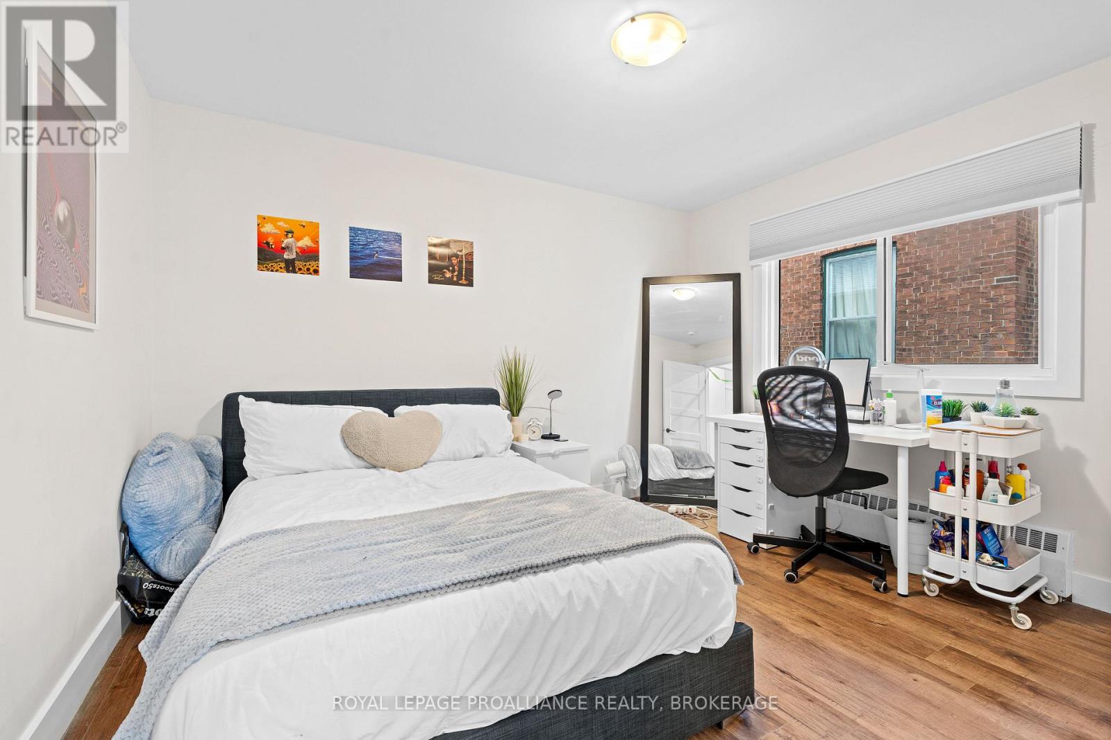 174 King Street E Property Photo 18