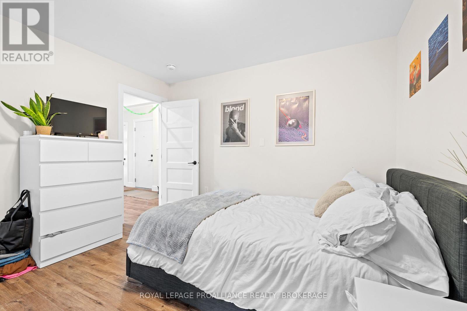 174 King Street E Property Photo 19