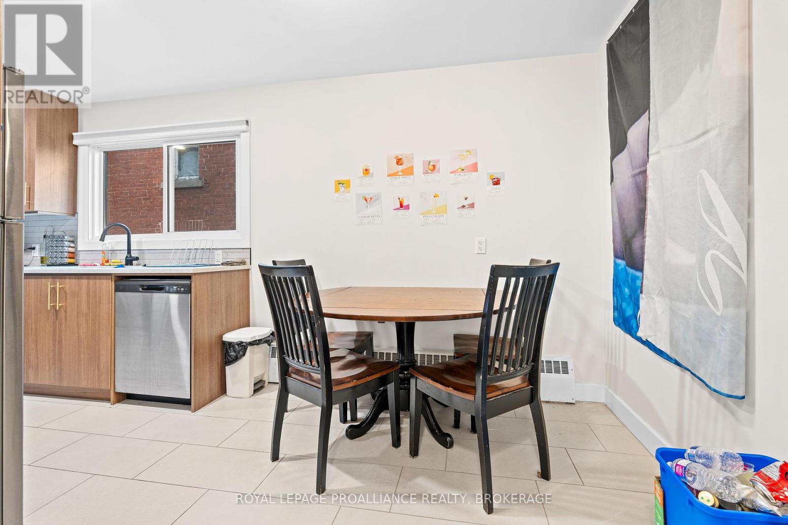 174 King Street E Property Photo 22