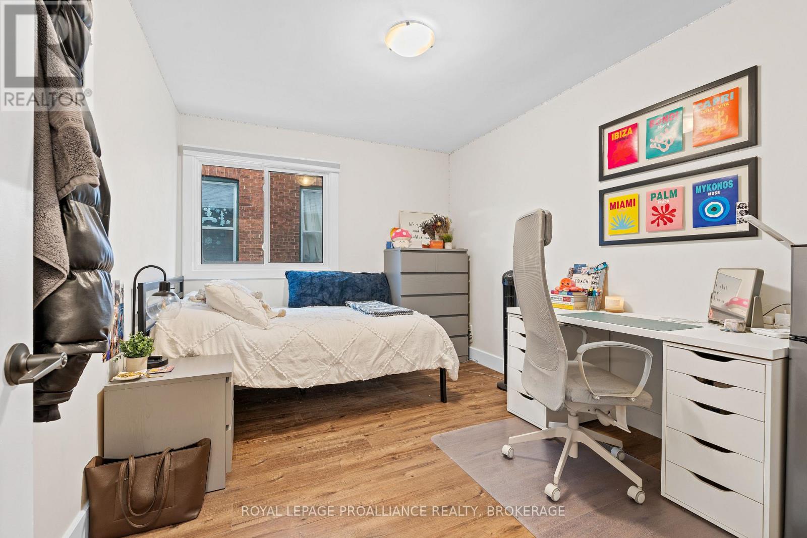 174 King Street E Property Photo 27
