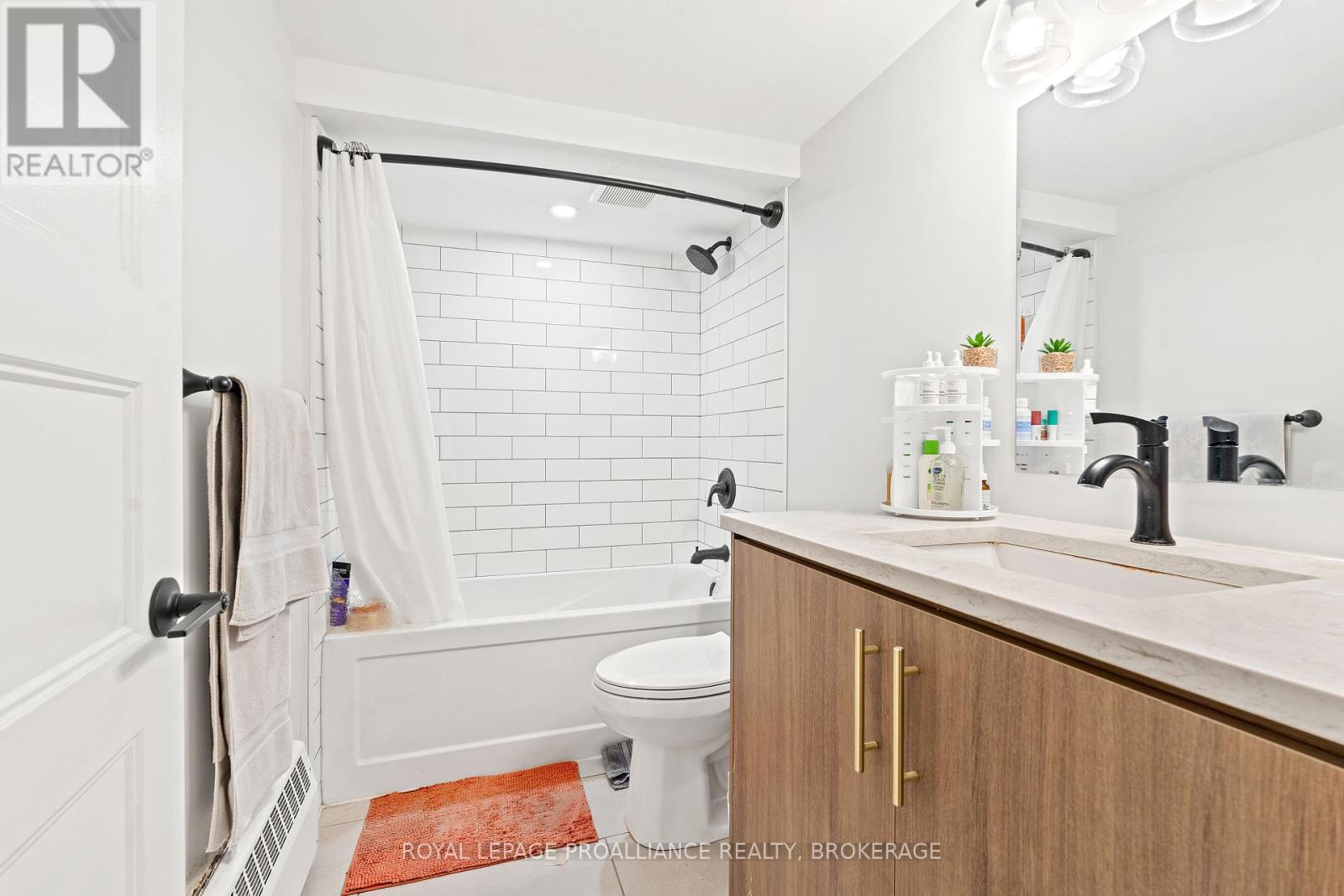 174 King Street E Property Photo 29