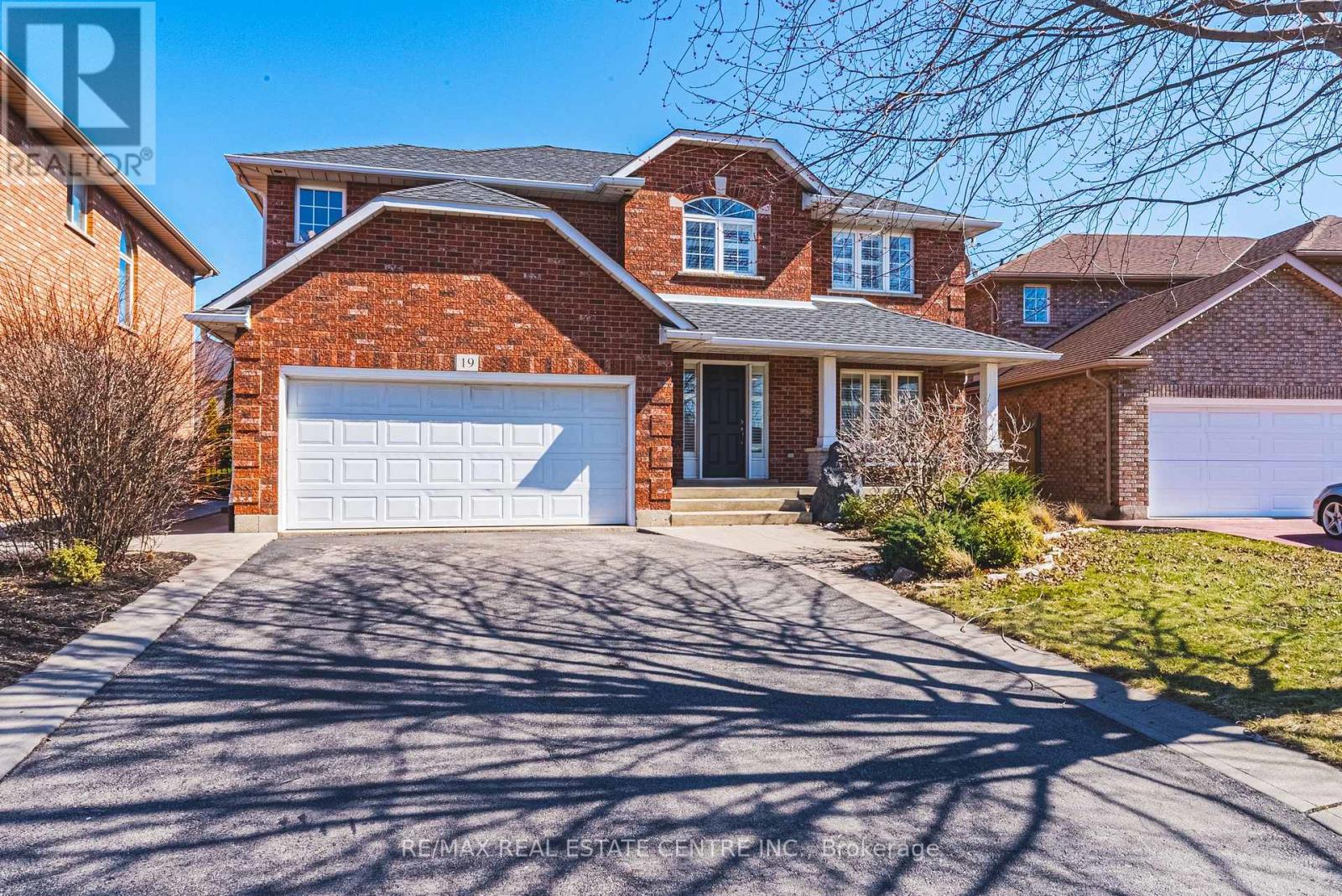 19 Liuna Court Property Photo 1