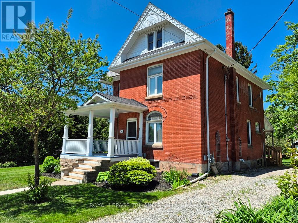286 King Street S Property Photo 1