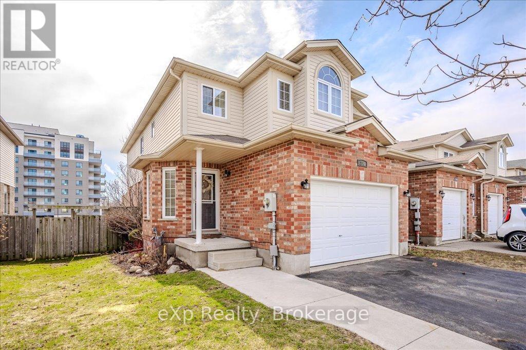 216 Severn Drive Property Photo 2