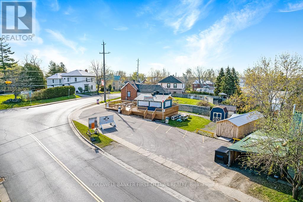 106 Broadway Street W Property Photo 17