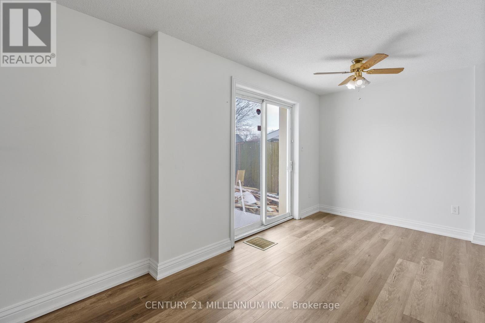 21 Bridge Street E Property Photo 9