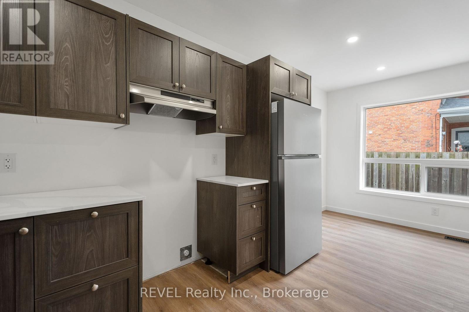 1372 Haist Street Property Photo 14