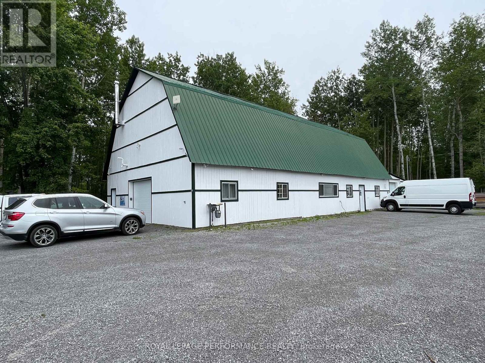 X12064081 Property Photo 1