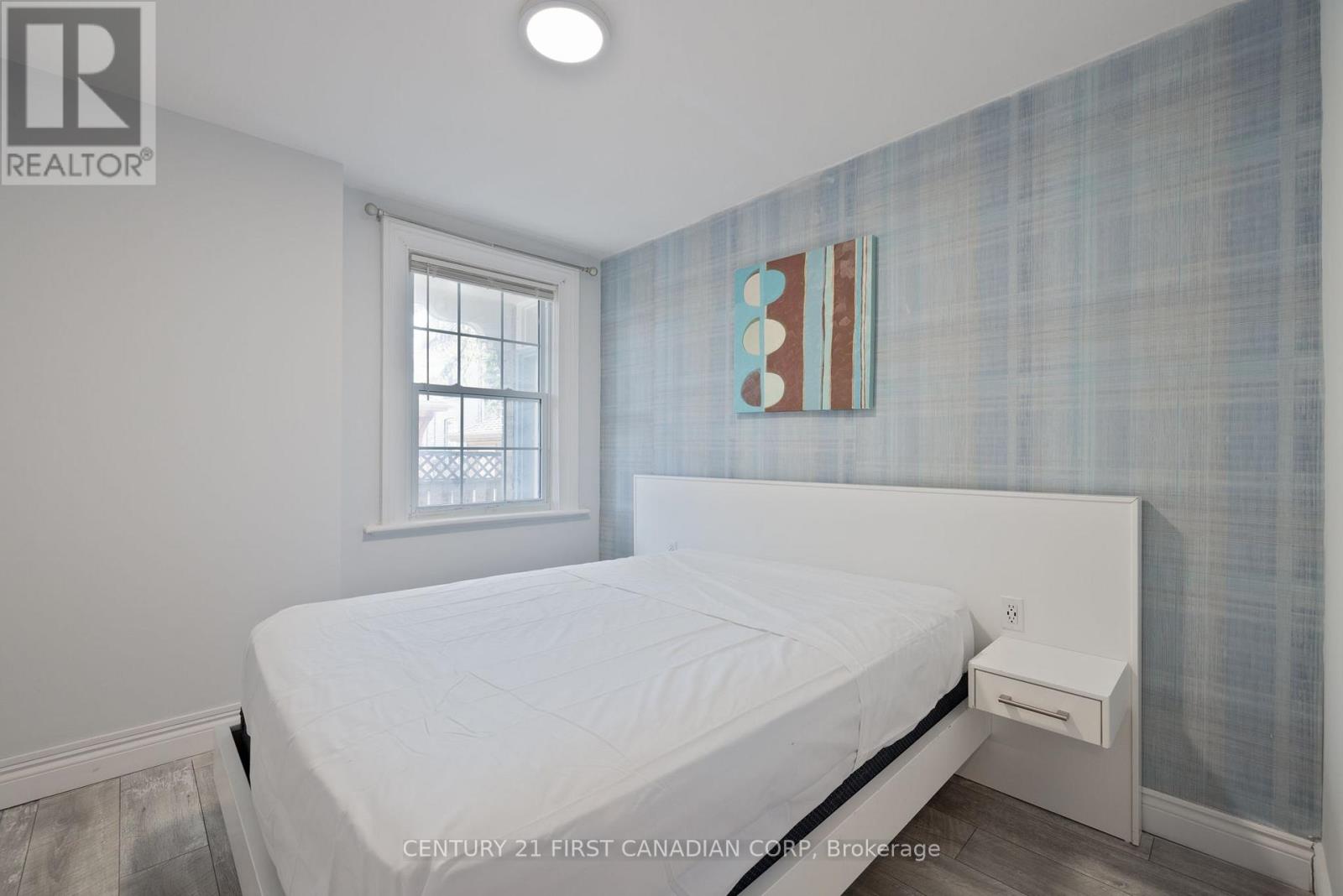 389 Dufferin Avenue Property Photo 12
