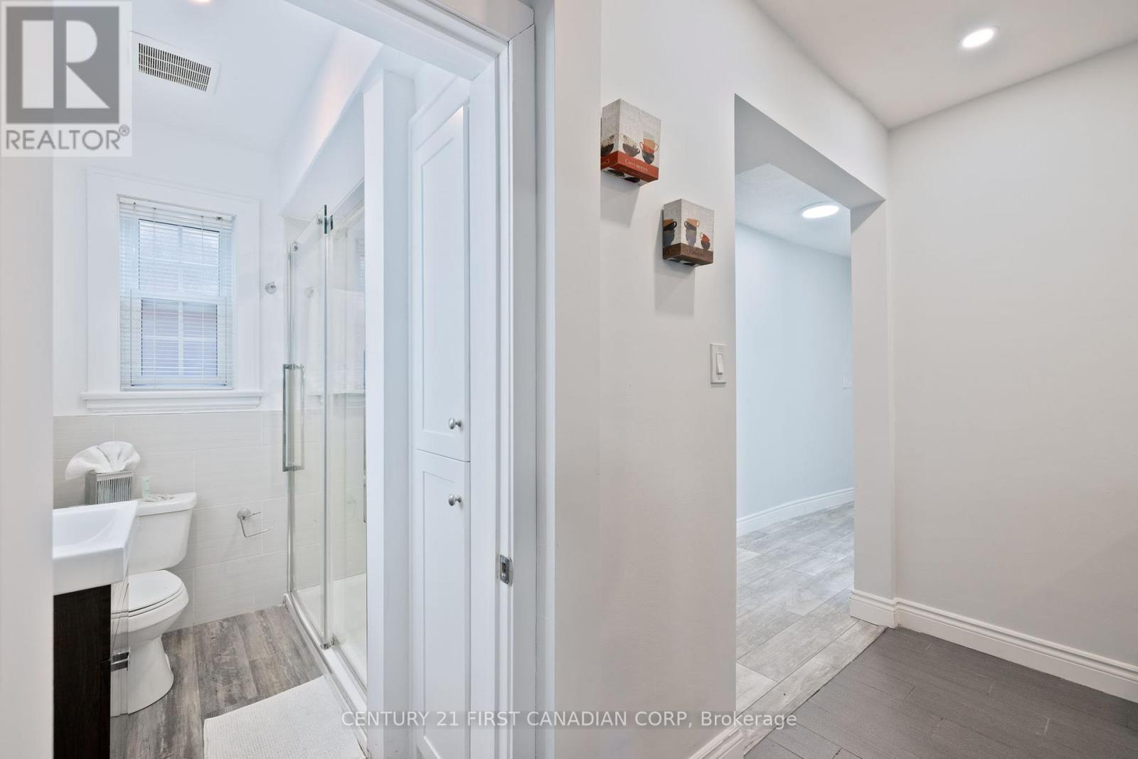 389 Dufferin Avenue Property Photo 15