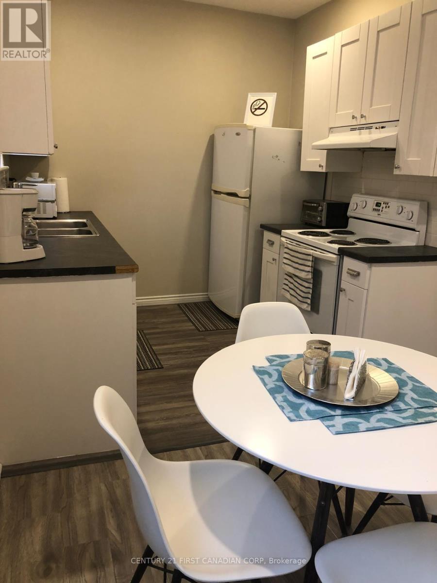 389 Dufferin Avenue Property Photo 47