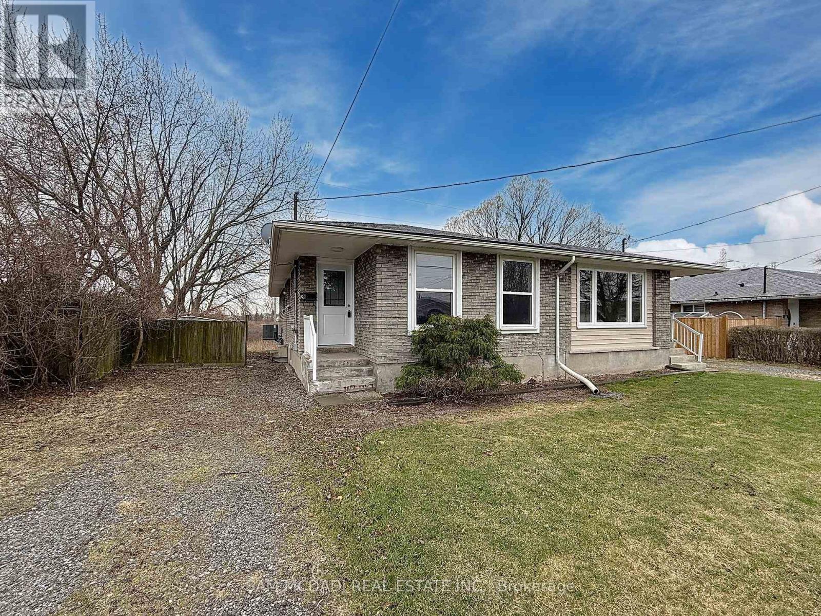25 Deerfield Parkway Property Photo 1