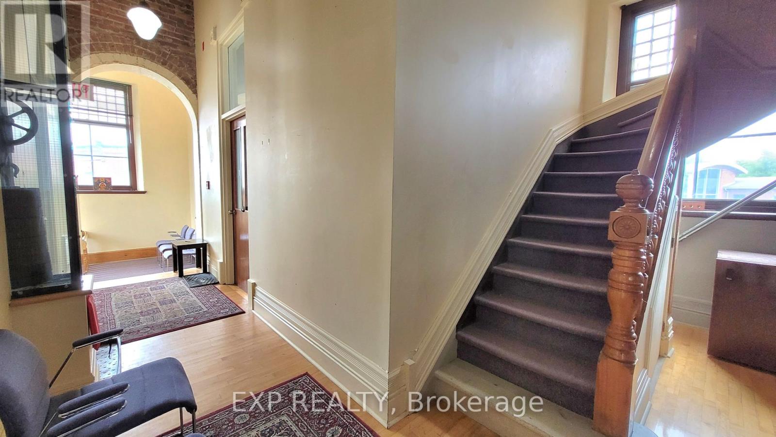 6 - 73 Mill Street Property Photo 8