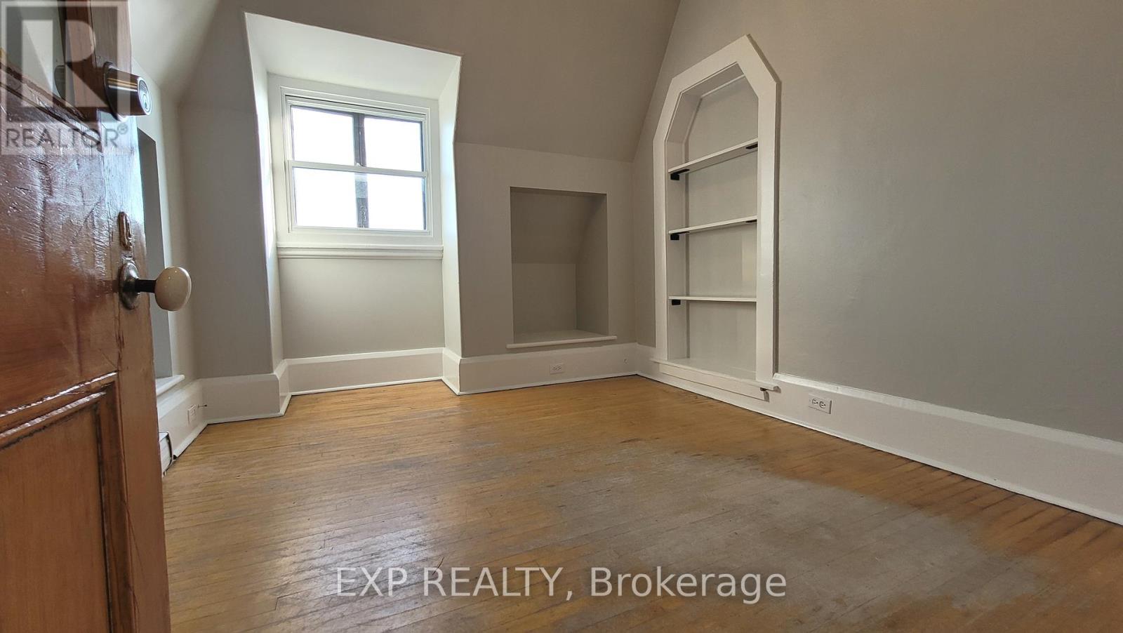 7 - 73 MILL STREET Property Photo 1