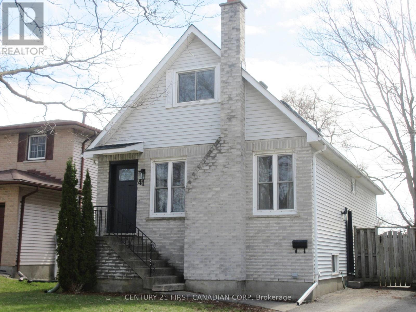 41 Chancton Crescent Property Photo 1