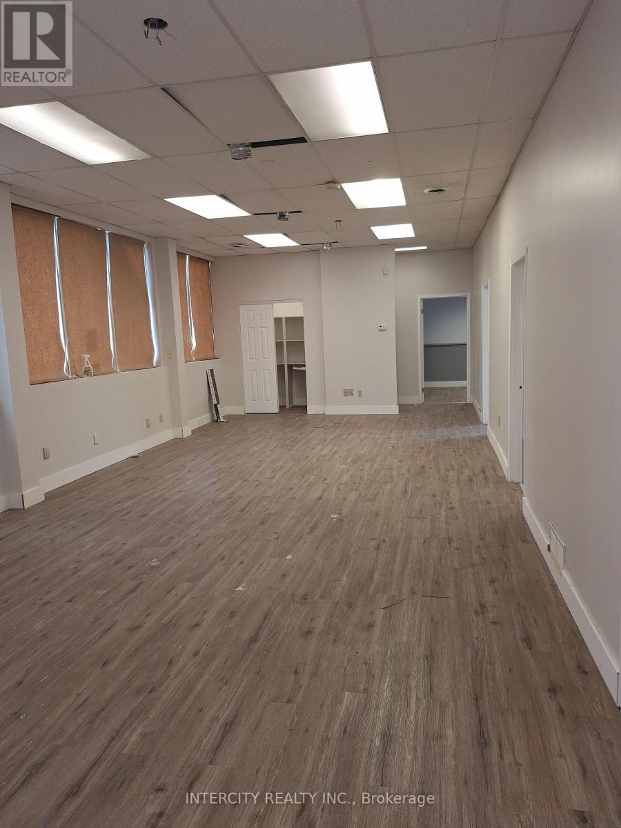 4 Centre Street Property Photo 2