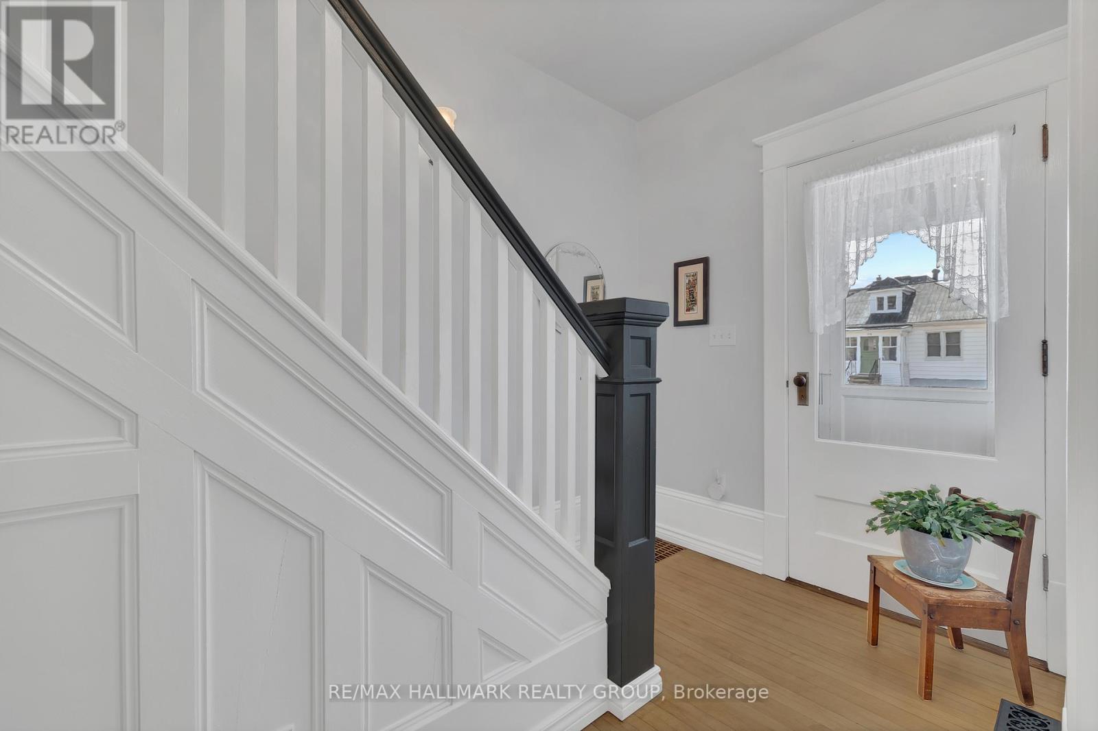 215 Thomas Street Property Photo 5