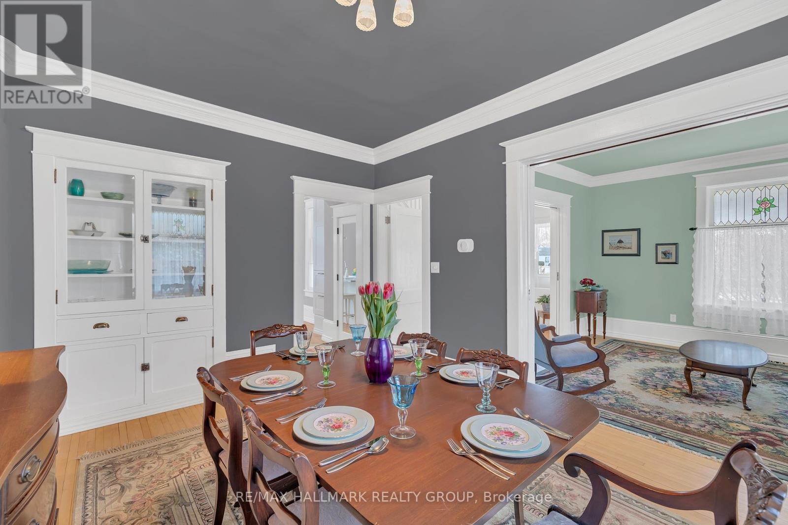215 Thomas Street Property Photo 12