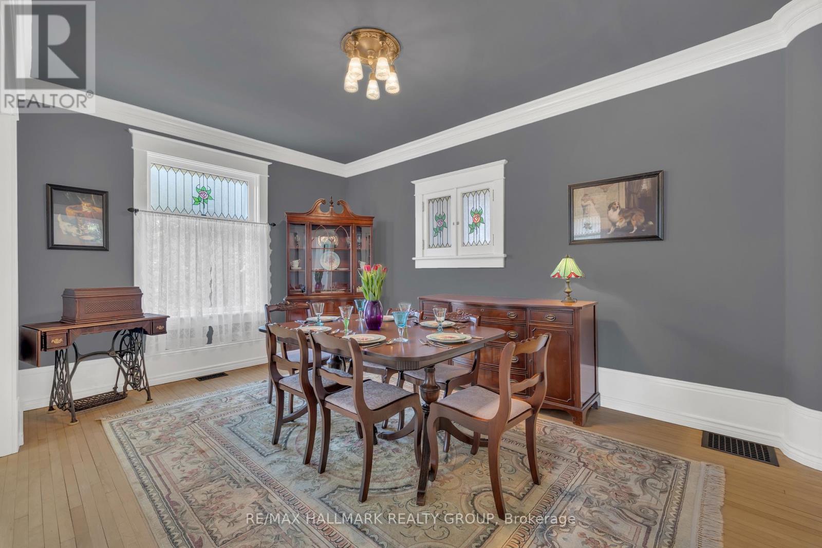 215 Thomas Street Property Photo 14