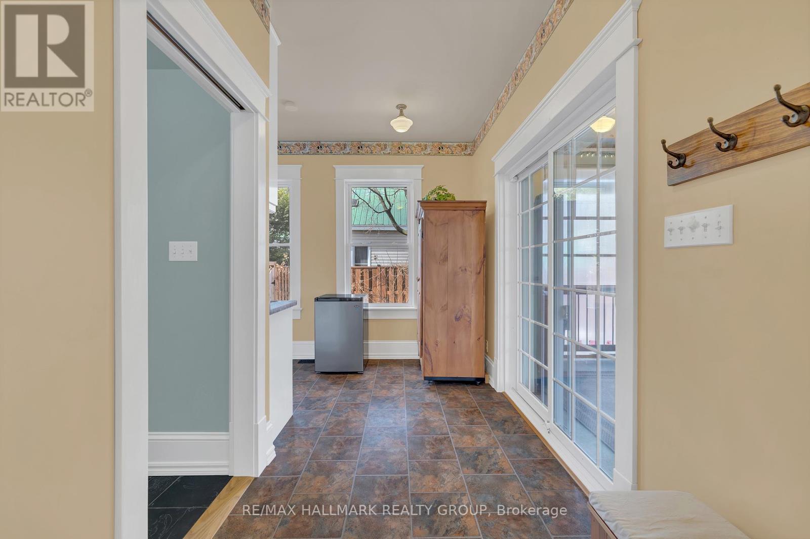 215 Thomas Street Property Photo 23